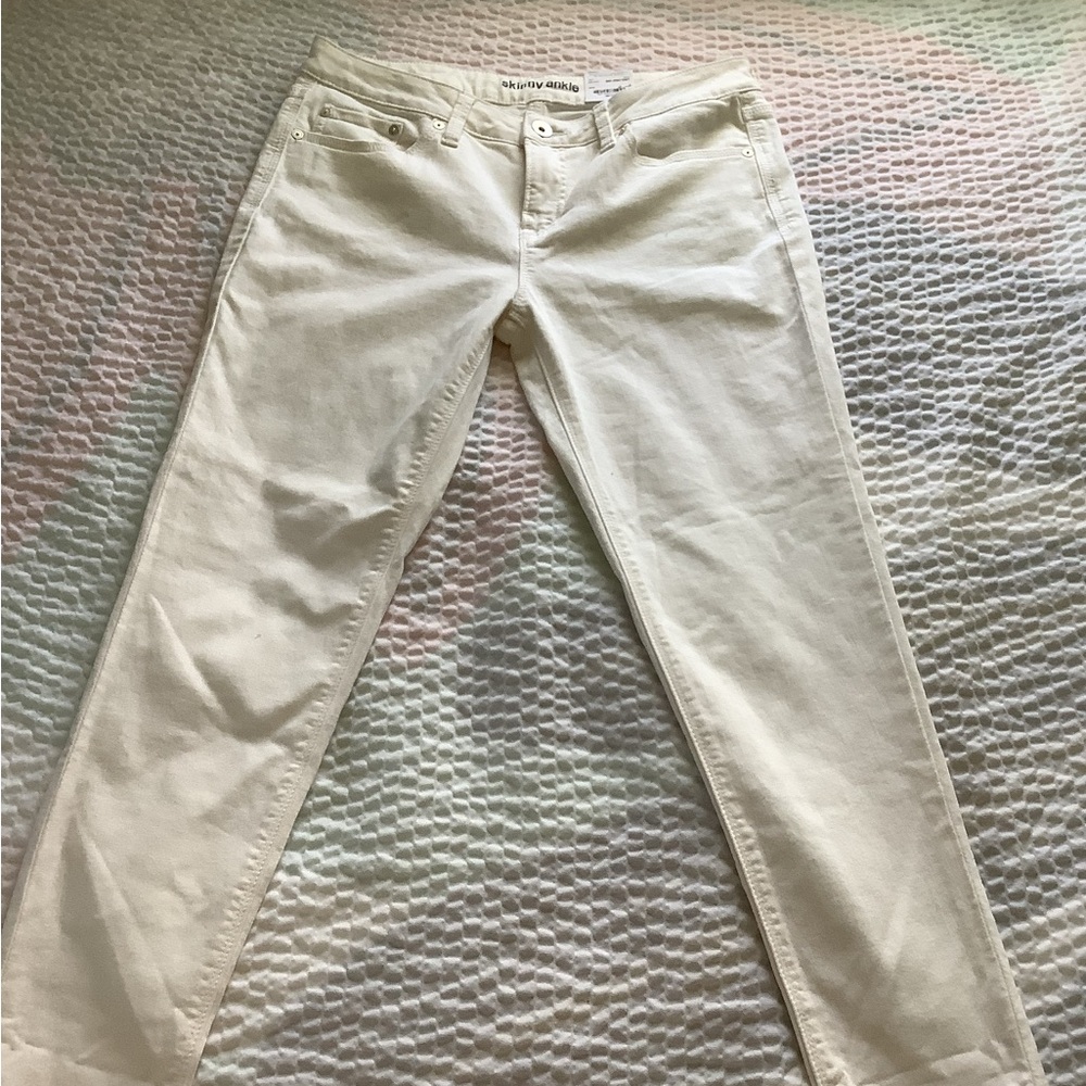 NWT Skinnygirl White Women's Slim Jeans